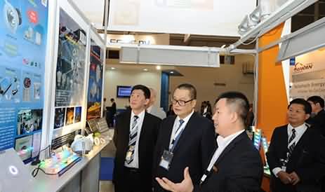 Chen Yingchun who is Deputy mayor of Shenzhen, visit and guide on site in Germany international lighting exhib